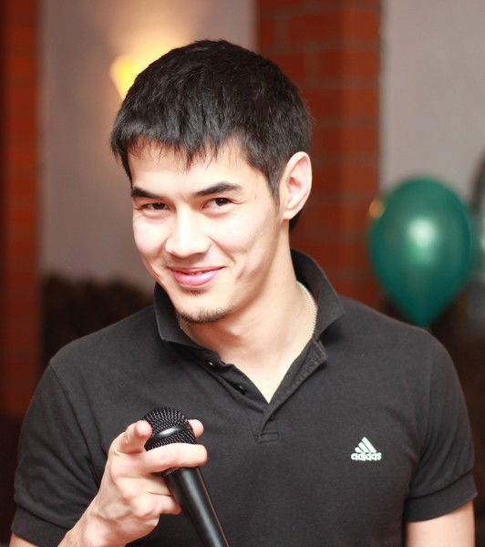 Азамат Сулейменов