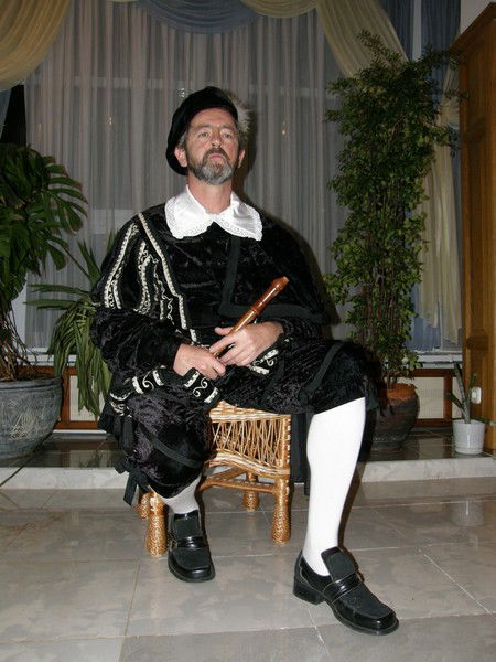 Андрей Константинов