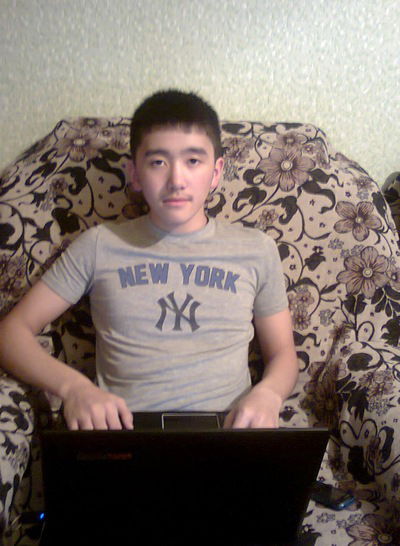 Руслан Азенов