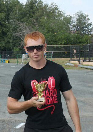 Александр Глухов