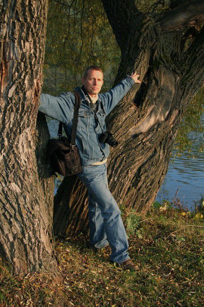 Андрей Лошкарев