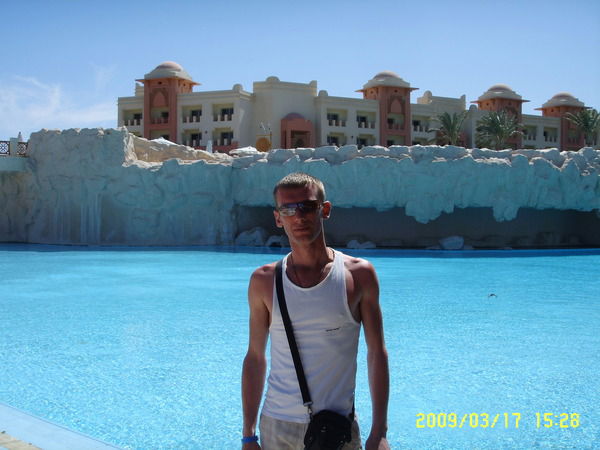 Кольян Неустроев