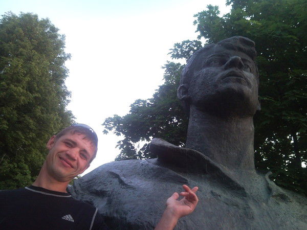 Роман Белов