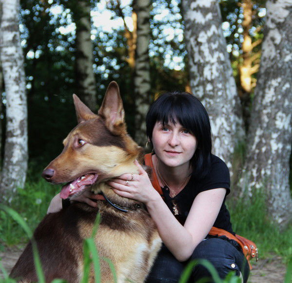 Лена Дявайнис