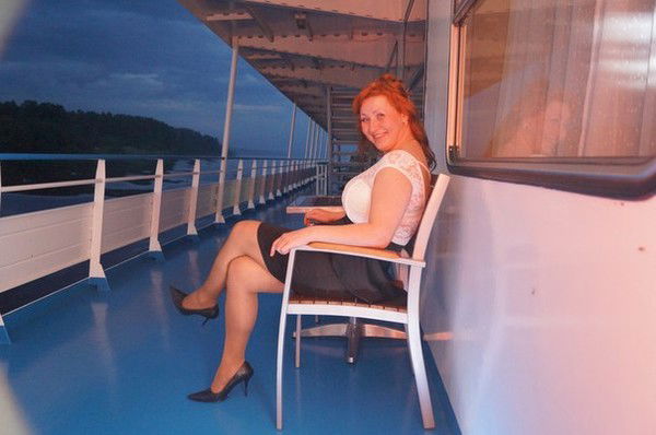 Александра Лесничина