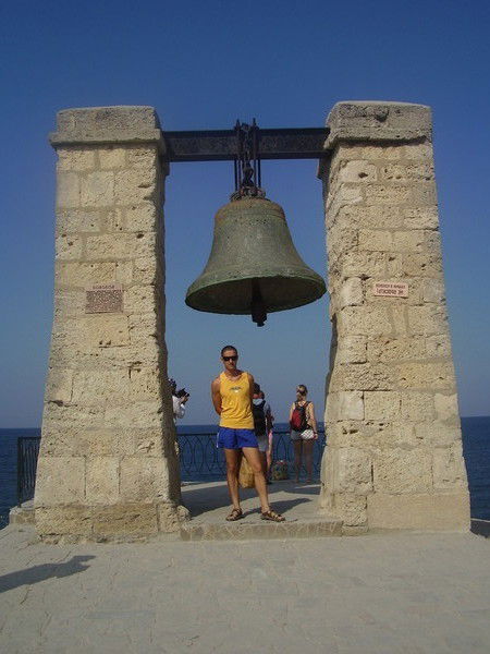 Антон Белый