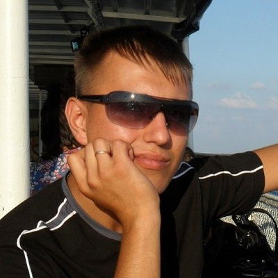 Денис Попов