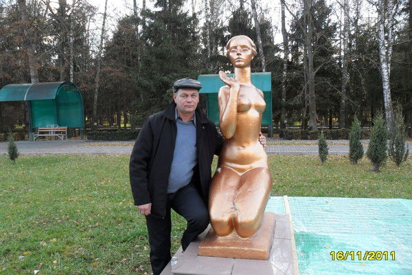 Юрий Захаров