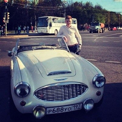 Антон Семенов