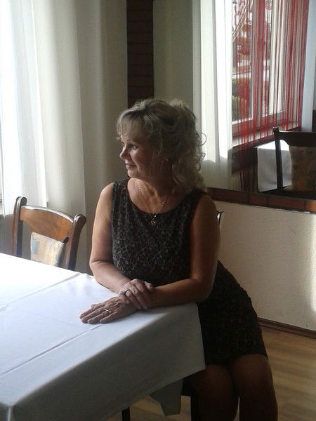 Лариса Карл