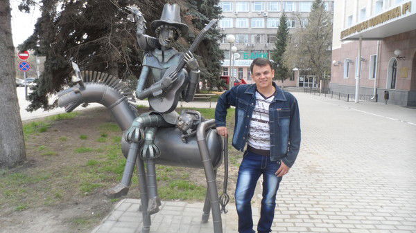 Антон Дунаев