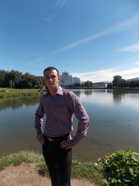 Денис Макаренко