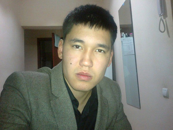 Аркен Асанов