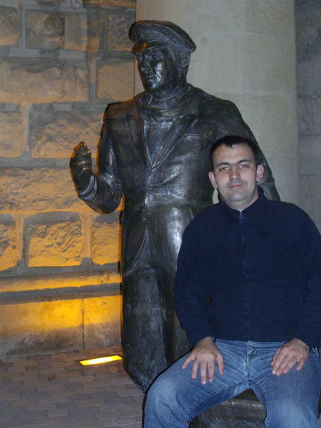 Василий Емельянов