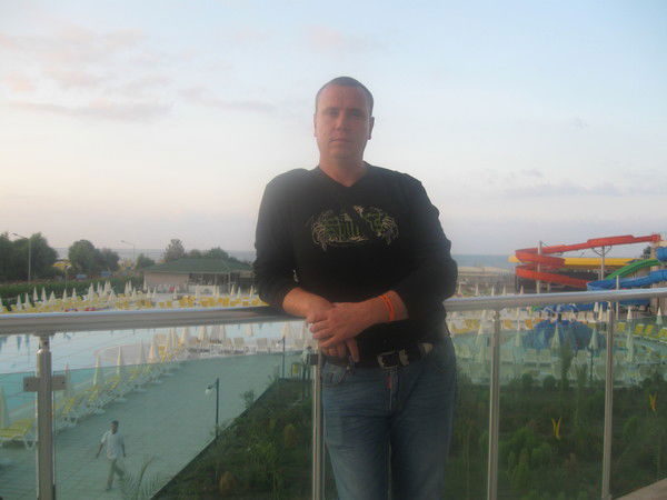 Андрей Лёзин