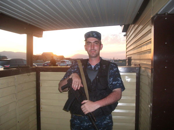 Евгений Серов