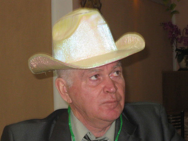 Борис Артемов