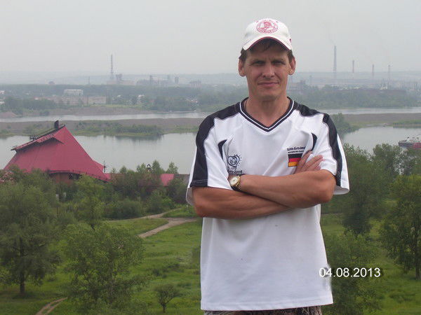 Александр Мельник