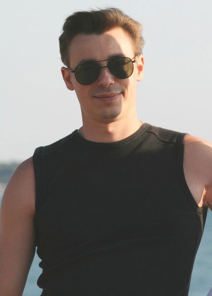 Игорь Леонов