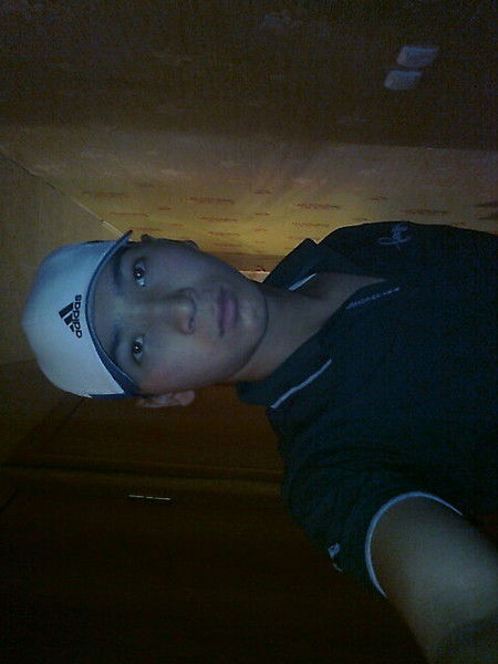 Адилет Низамидинов