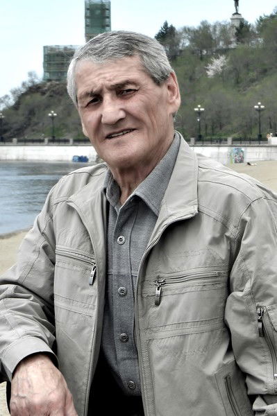 Леонид Ермолаев