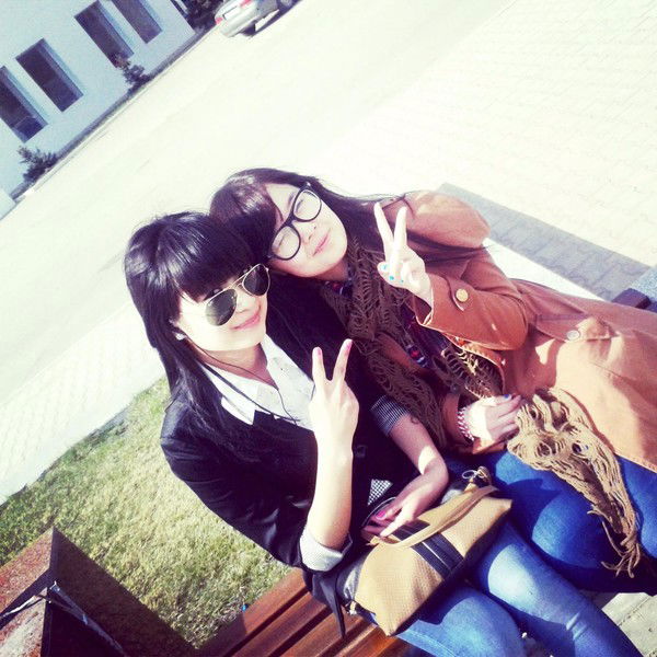 Деффочка Кореянка))))