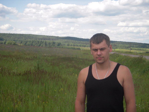 Павел Николаев