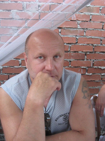 Анатолий Иванов