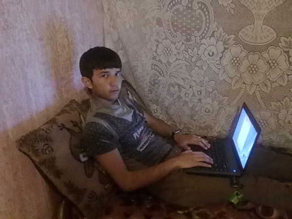 Бахтовар Файзуллоев