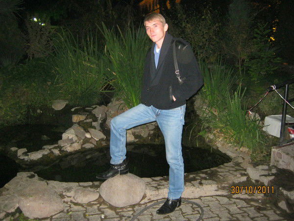 Роман Сахаров