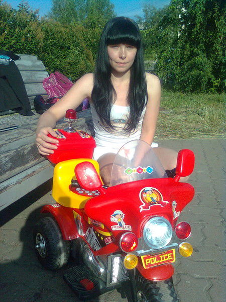 Анютка Попова