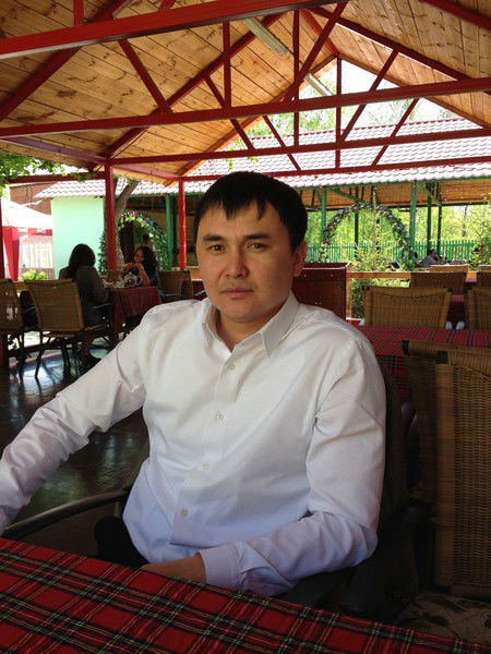 Медет Аханов