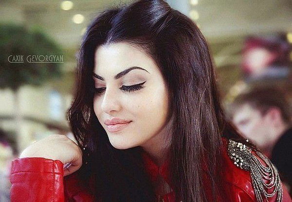 Айсет Ахмадова