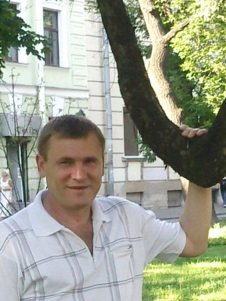 Равиль Авезов