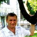 Равиль Авезов