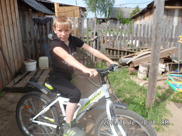 Эдуард Агапов