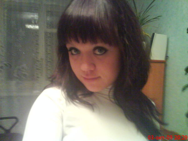 Анюта Попова