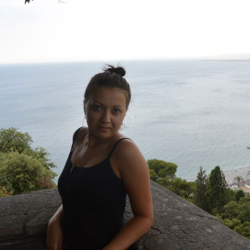 Аня Молчанова