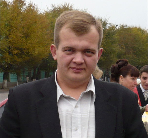 Максим Крючков