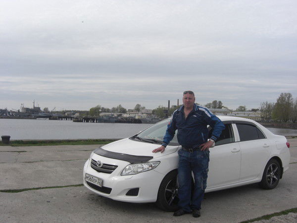 Владимир Петров