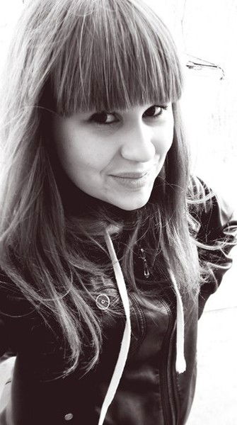 Алёнка Сбитнева