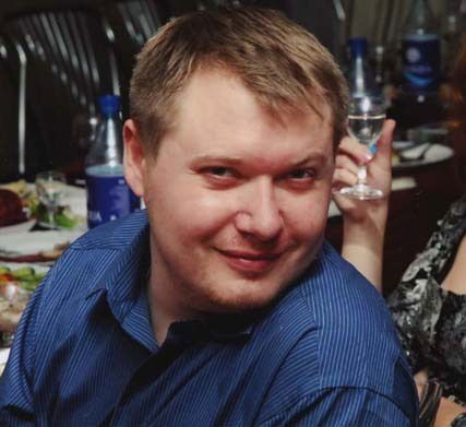 Максим Попов