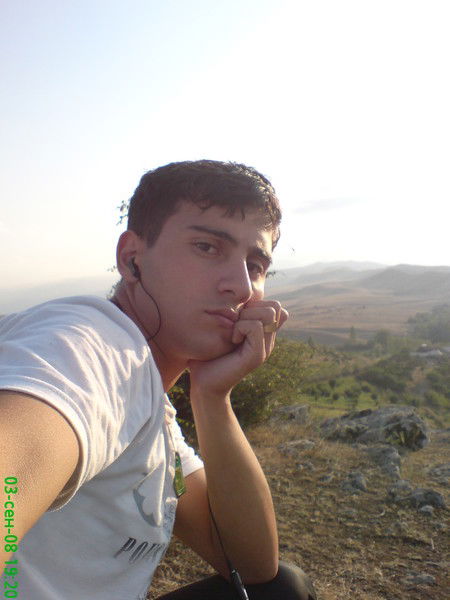 Неймат Гусейнов