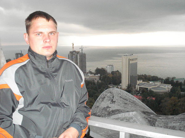 Сергей Расстегняев