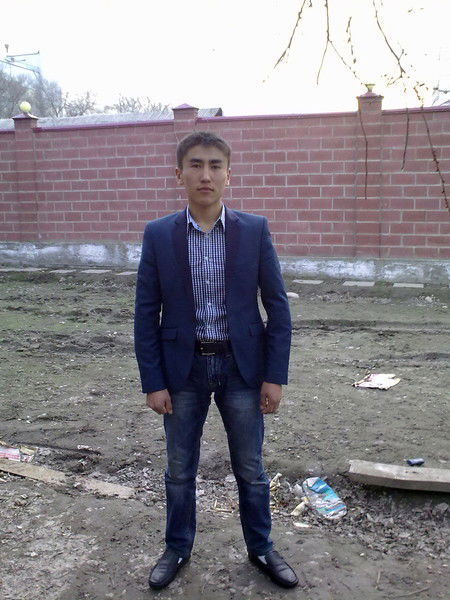 Айбек Амиров