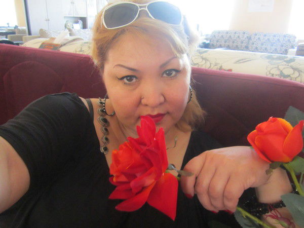 Айгуль Единова