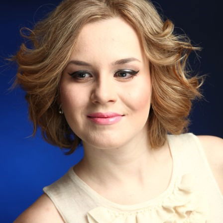 Анна Алферова