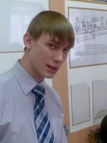 Александр Власов