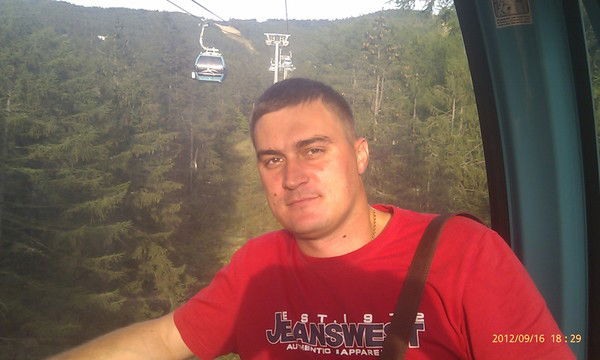 Максим Старовит