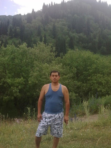 Александр Тон